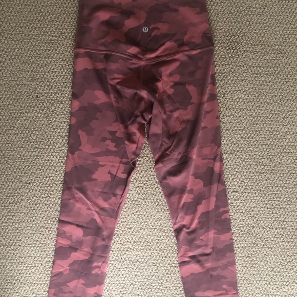 Lululemon Camo Align High Rise Crop 21 - Picture 3 of 4